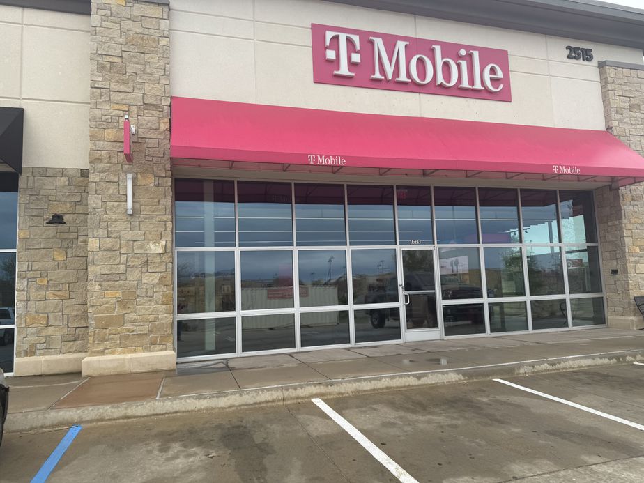 Exterior photo of T-Mobile Store at W University Dr & Twn Ctr Trl, Denton, TX