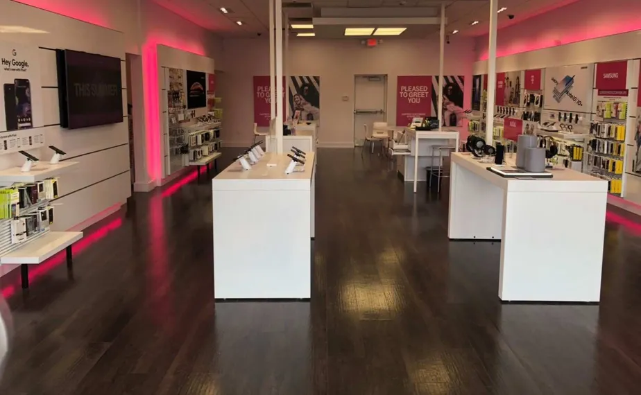 Interior photo of T-Mobile Store at Fm 518 & Walnut Dr, Pearland, TX