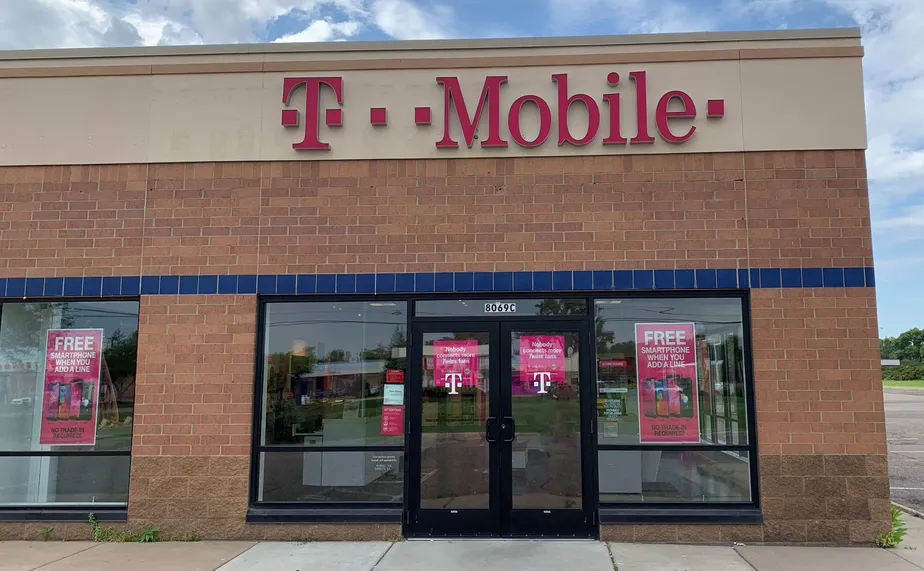 Exterior photo of T-Mobile store at Brooklyn Blvd & Hwy 81, Brooklyn Park, MN