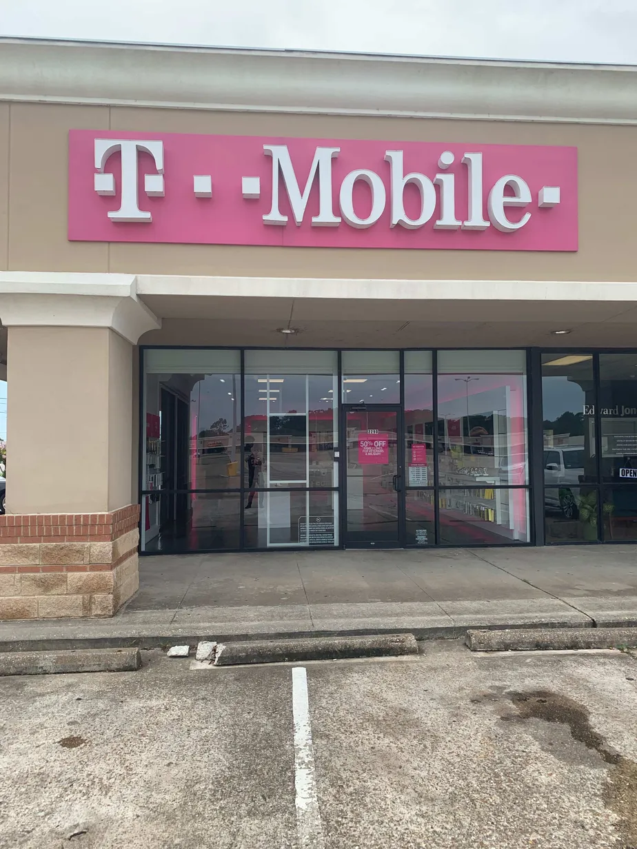 Exterior photo of T-Mobile store at Macarthur Dr & Donnell St, Orange, TX