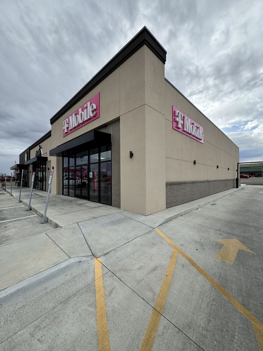 Exterior photo of T-Mobile Store at N 14th Ave & Soule St, Dodge City, KS