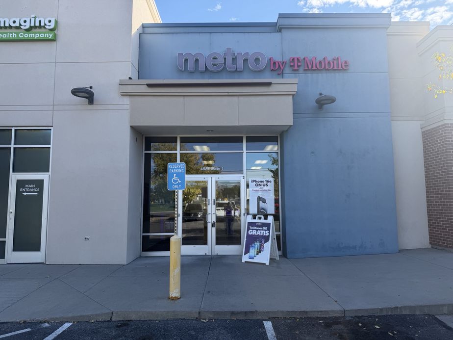 Metro by T-Mobile 4587 S 4000 W - 4587 S 4000 W 
