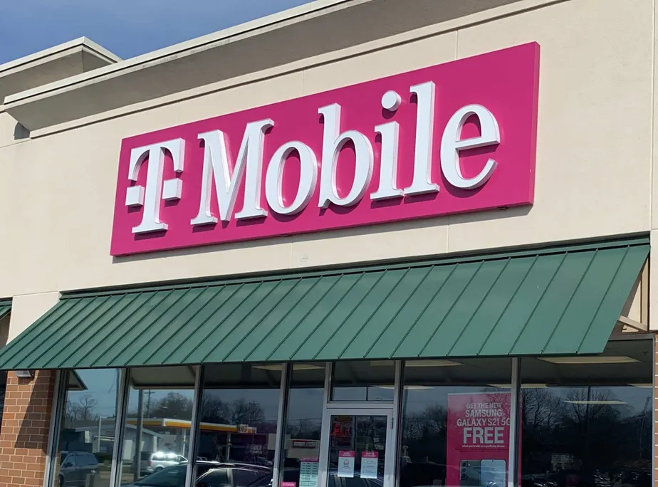 Exterior photo of T-Mobile store at Cassopolis St & E Bristol St, Elkhart, IN