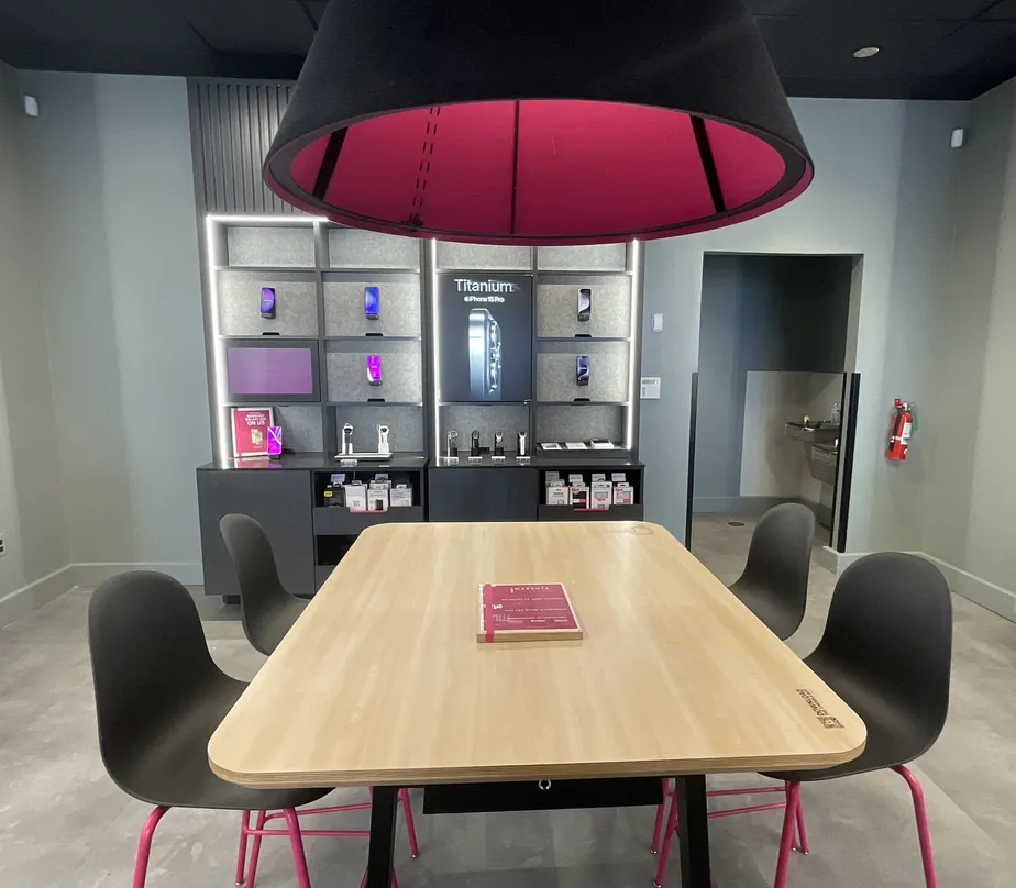  Interior photo of T-Mobile Store at Van Fleet and N Wilson, Bartow, FL 