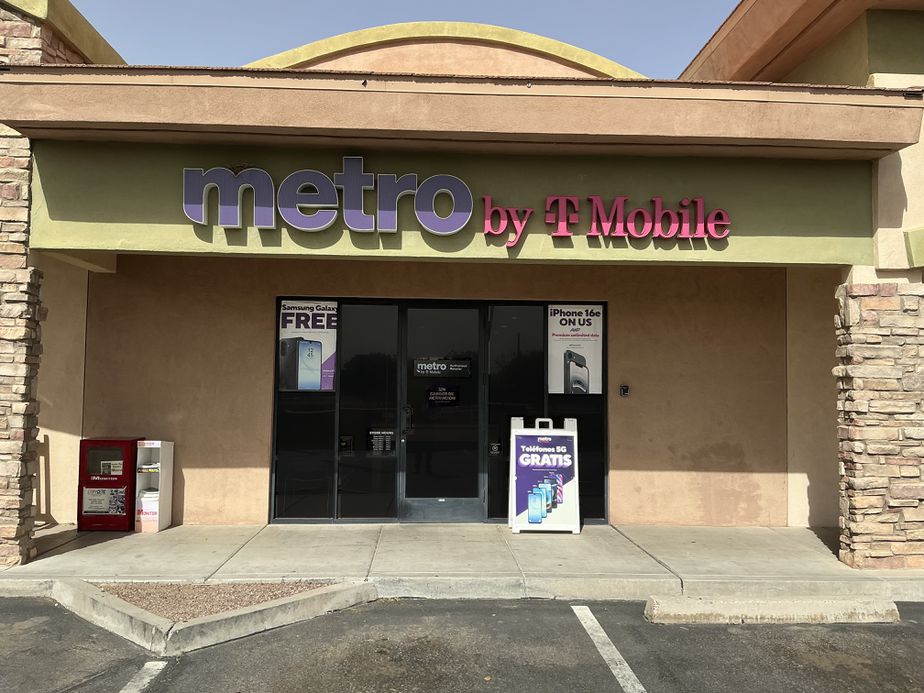 Metro by T-Mobile 44400 W Honeycutt Rd - 44400 W Honeycutt Rd 
