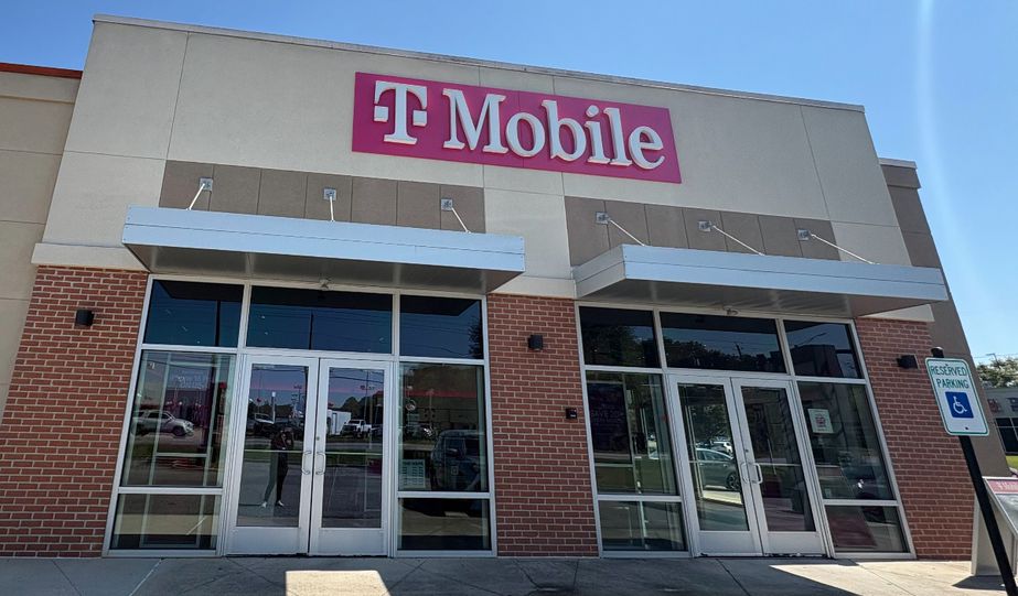 Exterior photo of T-Mobile Store at Schillinger Rd & Airport Blvd, Mobile, AL