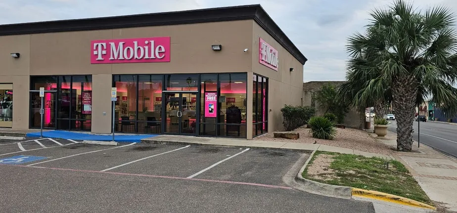 Exterior photo of T-Mobile Store at N Conway & E 8th St, Mission, TX