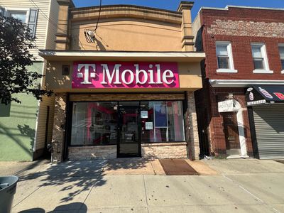 T-Mobile Authorized Retailer