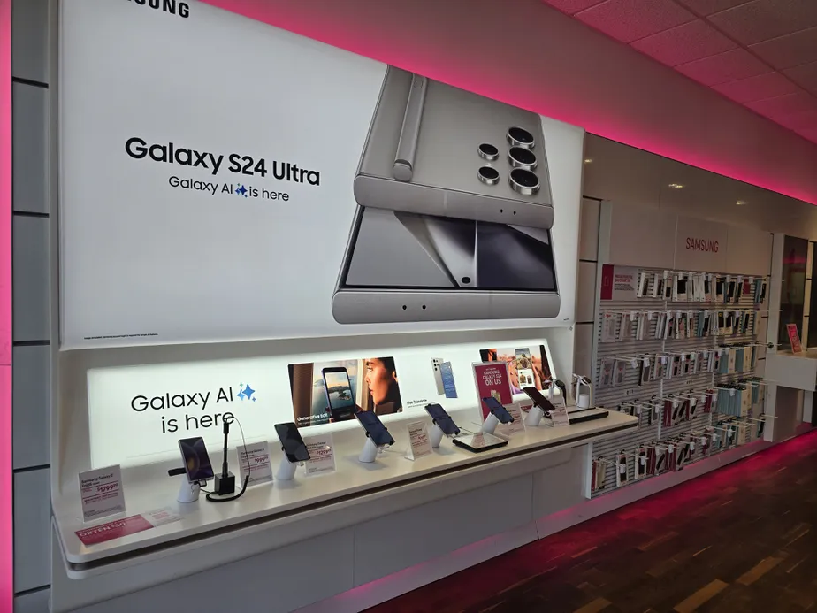  Interior photo of T-Mobile Store at Bergen Town Center, Paramus, NJ 