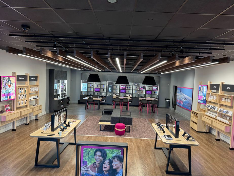 Interior photo of T-Mobile Store at Katy Fwy & Houghton Rd, Katy, TX