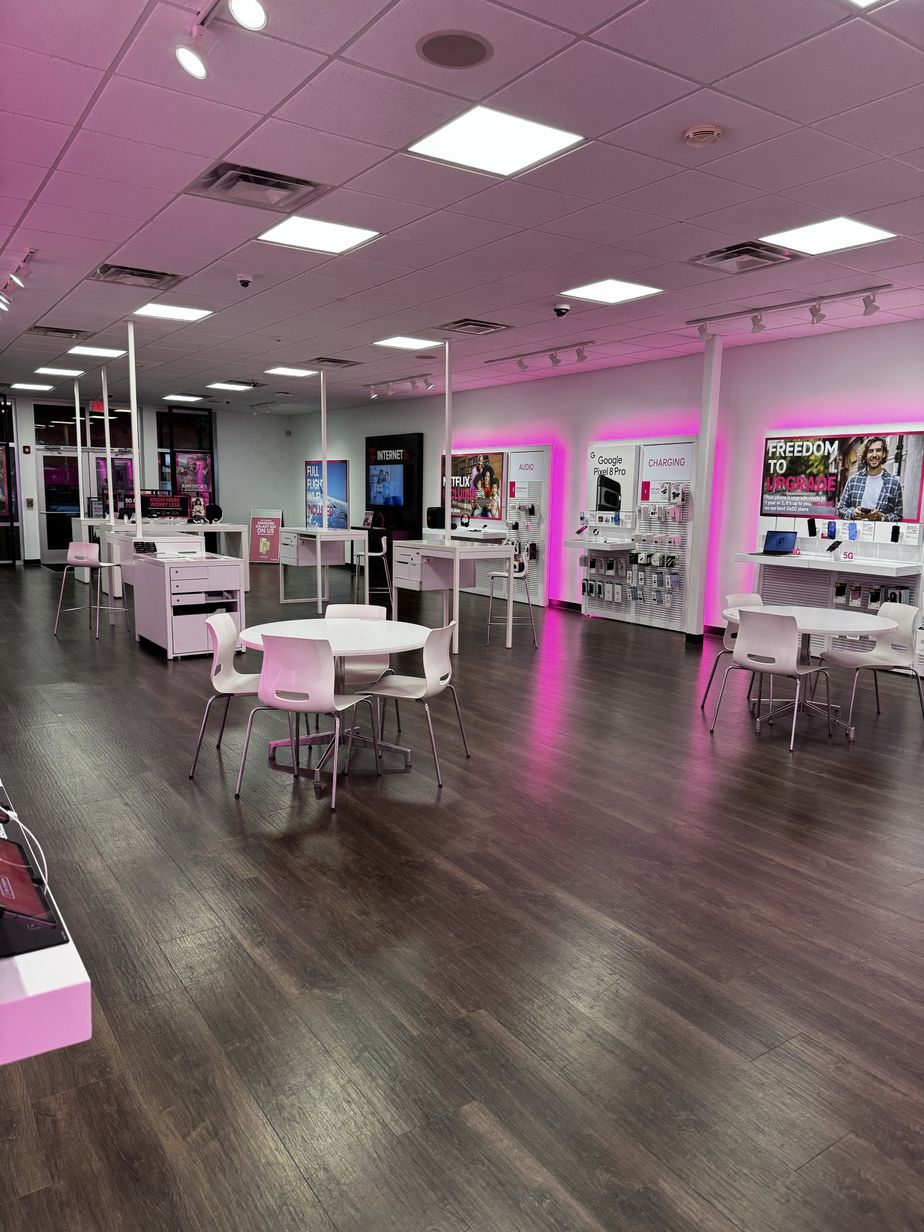 Interior photo of T-Mobile Store at Brickyard, Mt. Pleasant, SC