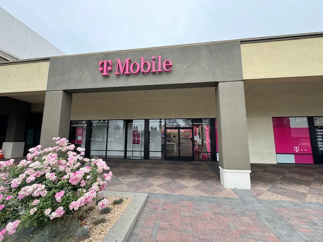  Exterior photo of T-Mobile Store at Lakewood Center, Lakewood, CA 