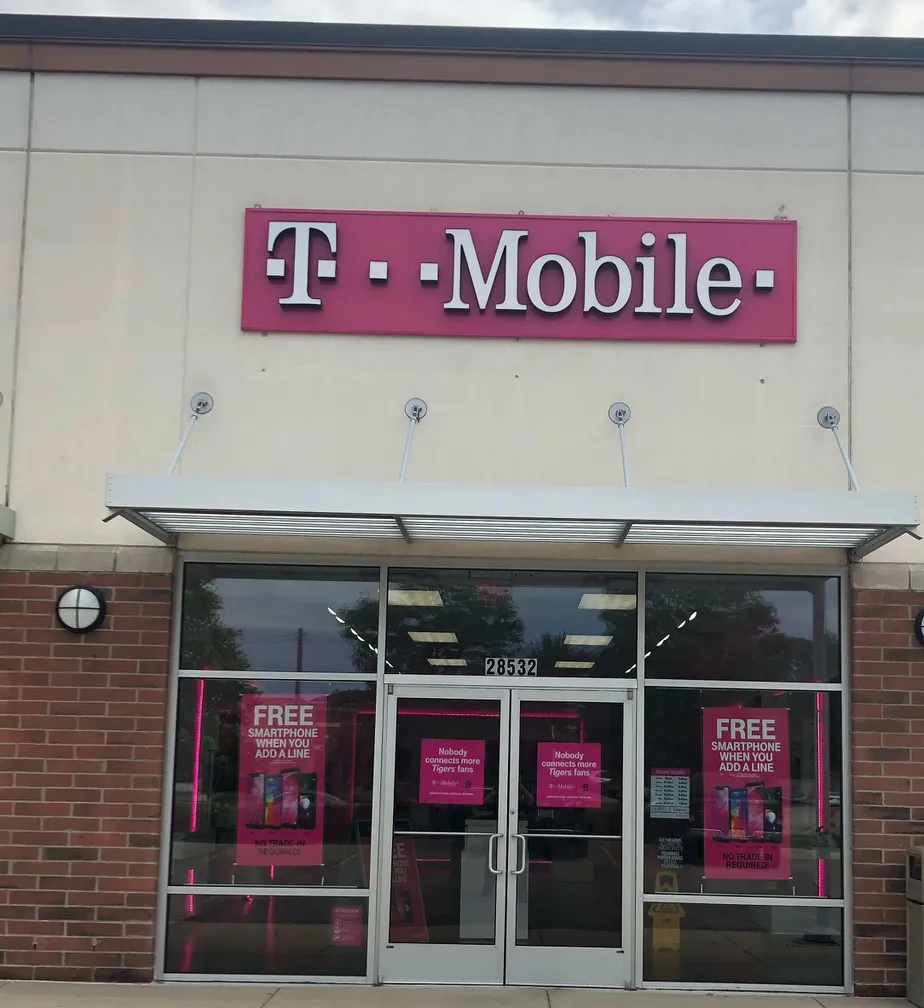 Exterior photo of T-Mobile store at Dequindre & 12 Mile 3, Warren, MI