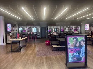  Interior photo of T-Mobile Store at Bluebonnet Blvd & Perkins Rd, Baton Rouge, LA 