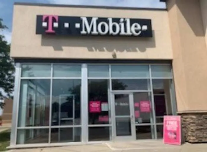 Exterior photo of T-Mobile store at New Brighton Blvd & Stinson Blvd, Minneapolis, MN