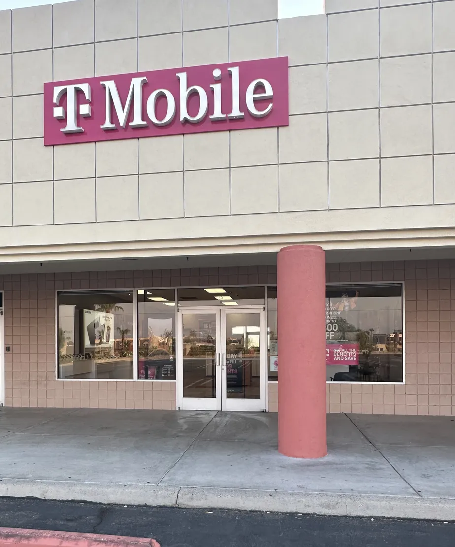  Exterior photo of T-Mobile Store at Lake Havasu Ave & AZ 95, Lake Havasu City, AZ 