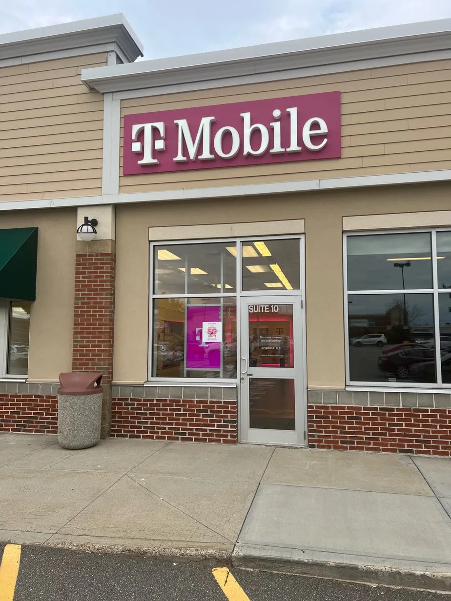  Exterior photo of T-Mobile Store at Westbrook, ME, Westbrook, ME 