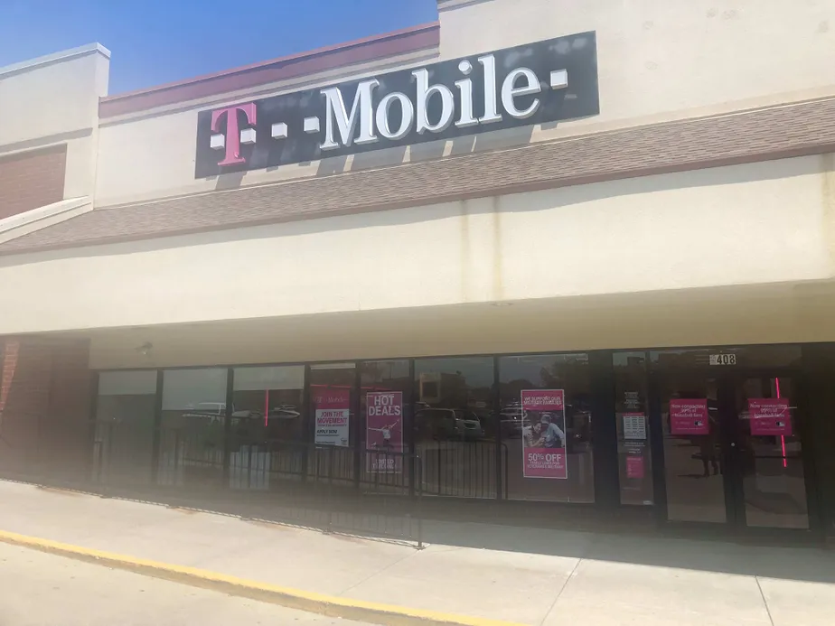 Exterior photo of T-Mobile store at Rte 350 & Gregory 2, Raytown, MO