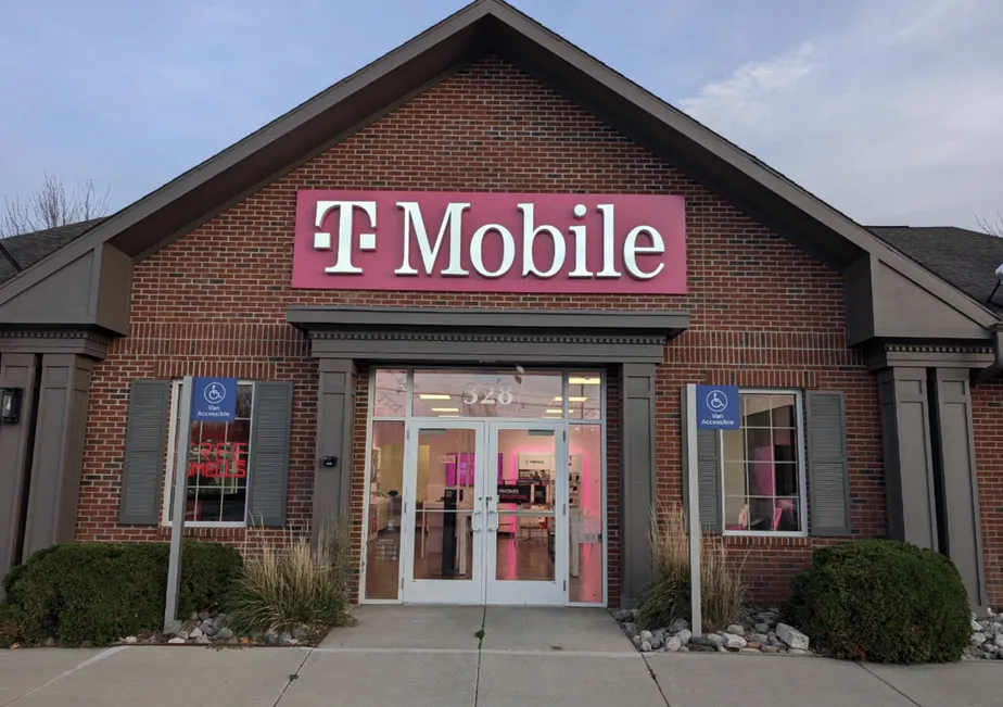  Exterior photo of T-Mobile Store at Lansing & Hall, Charlotte, MI 