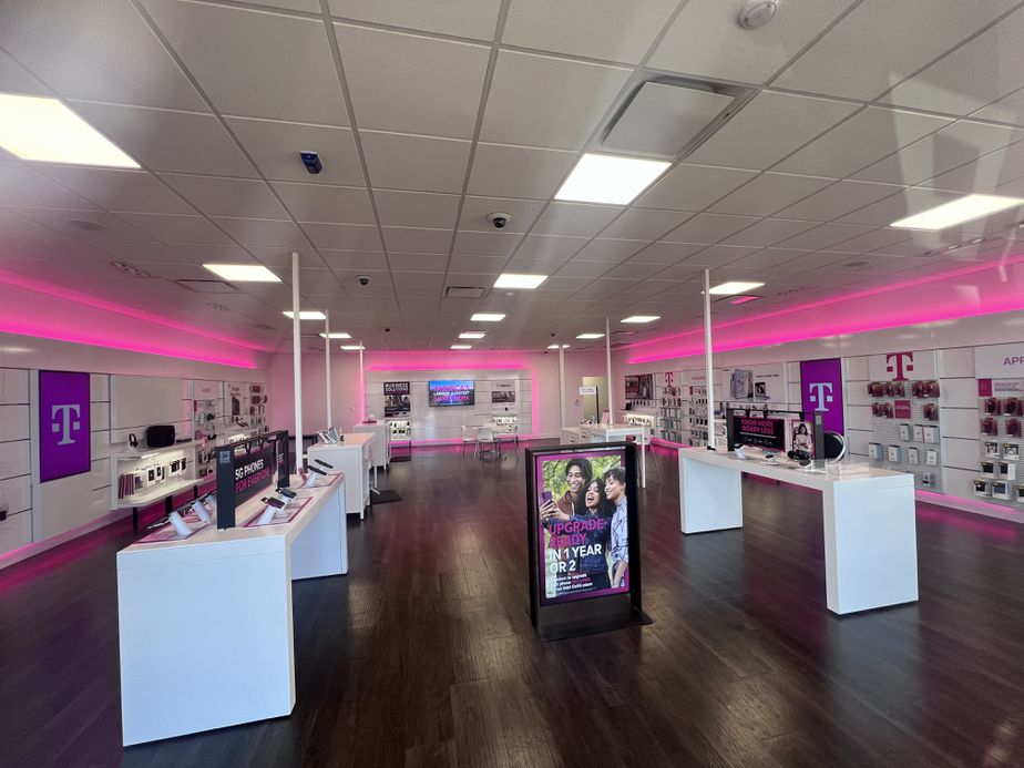 Interior photo of T-Mobile Store at Sherwood Way & Southland Blvd, San Angelo, TX