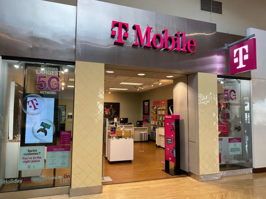 T-Mobile Ontario Mills West Entrance | Ontario, CA