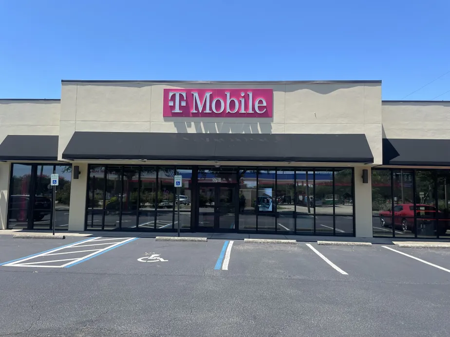 Exterior photo of T-Mobile Store at Tiger Point, Gulf Breeze, FL
