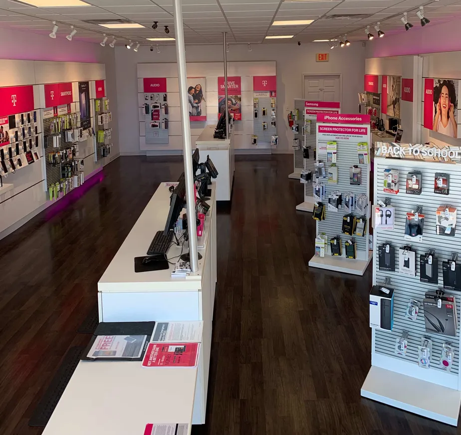 Interior photo of T-Mobile Store at Hwy 190 & Constitution, Copperas Cove, TX