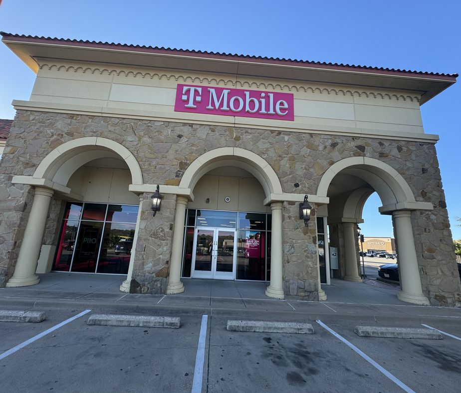 Exterior photo of T-Mobile Store at Hawks- Westworth Village, Fort Worth, TX