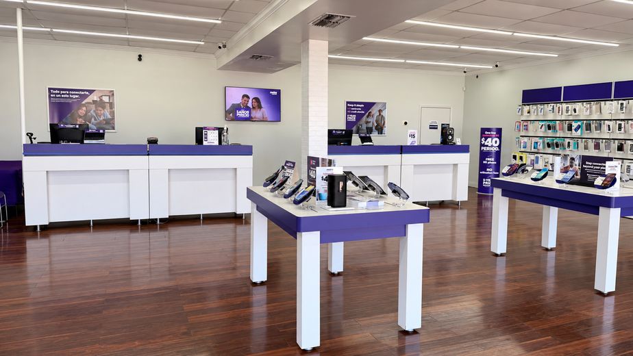 Metro by T-Mobile 432 Uvalde Rd - 432 Uvalde Rd 