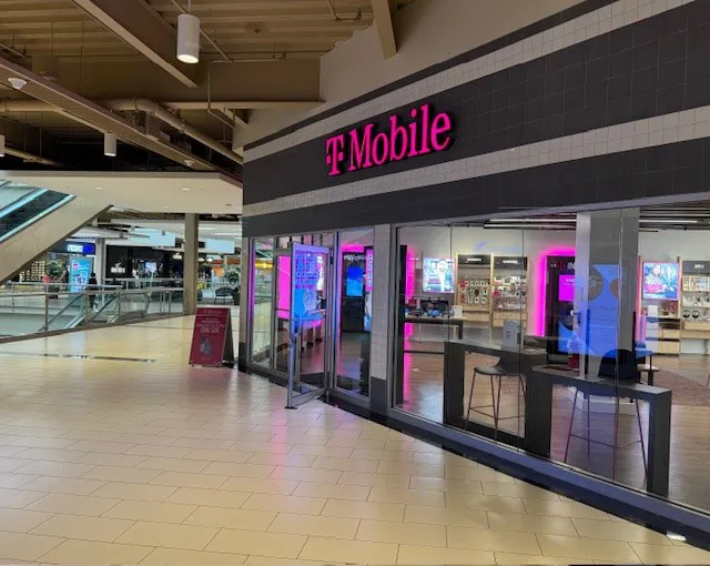  Exterior photo of T-Mobile Store at Palisades Center, West Nyack, NY 