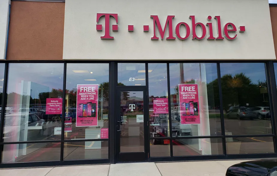 Exterior photo of T-Mobile Store at Hwy. 7 & 101, Minnetonka, MN