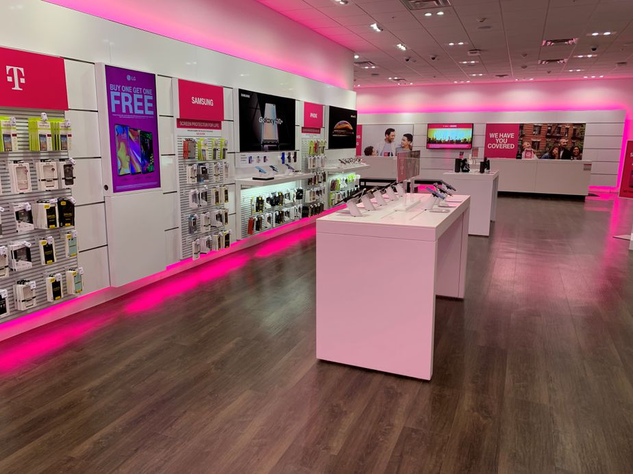 Interior photo of T-Mobile Store at Bellis Fair, Bellingham, WA
