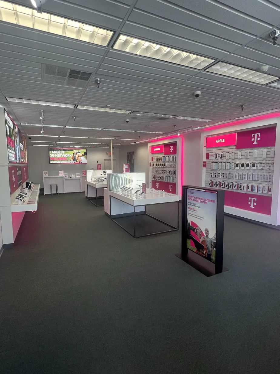  Interior photo of T-Mobile Store at Constitution Blvd & Shenango Rd, Beaver Falls, PA 