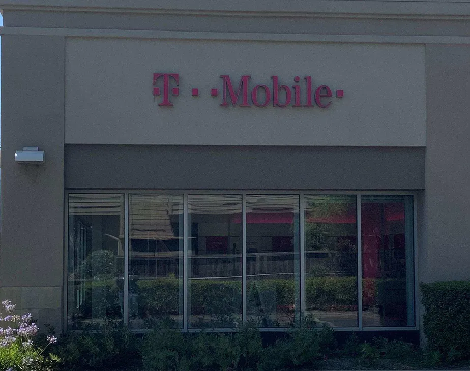 Exterior photo of T-Mobile store at College Ave & Mendocino, Santa Rosa, CA