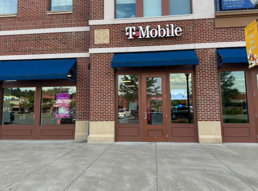 Exterior photo of T-Mobile Store at Suncrest Towne Centre, Morgantown, WV