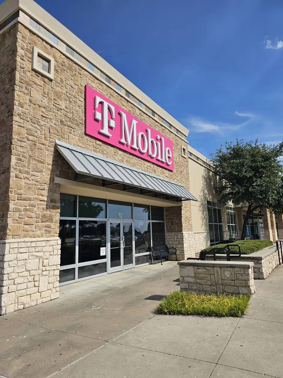Exterior photo of T-Mobile Store at Denton Hwy & Kelly Lynn Ln, Watauga, TX