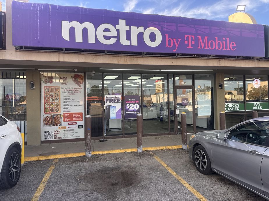 Metro by T-Mobile 3115 Al Lipscomb Way - 3115 Al Lipscomb Way 