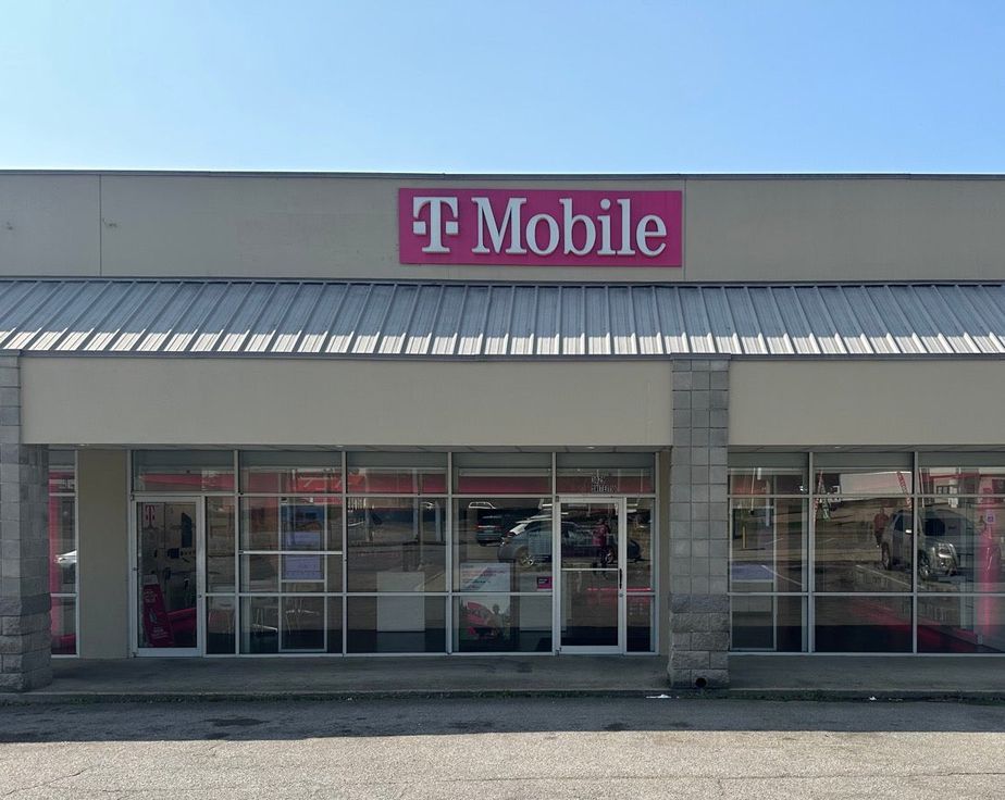 Exterior photo of T-Mobile Store at Allison Bonnett Mem & Brkln, Hueytown, AL