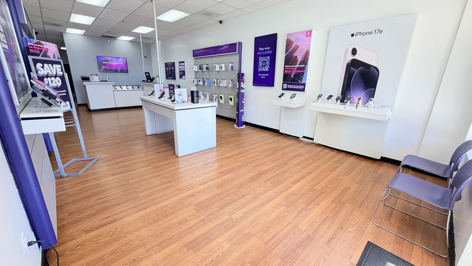 Metro by T-Mobile 6211 4th St NW - 6211 4th St NW 