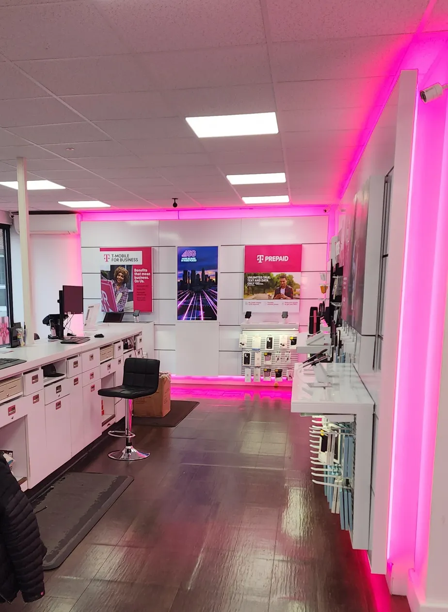  Interior photo of T-Mobile Store at South St & W Main St, Oyster Bay, NY 