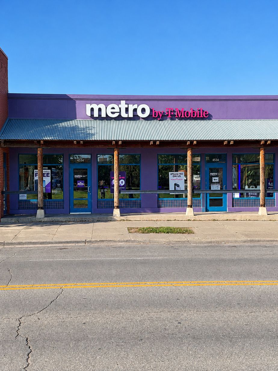 Metro by T-Mobile 1534 E Grand Ave - 1534 E Grand Ave 