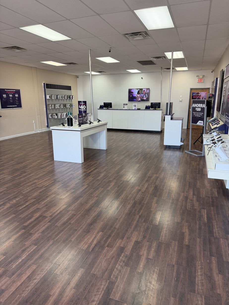 Metro by T-Mobile 7110 Alameda Ave - 7110 Alameda Ave 