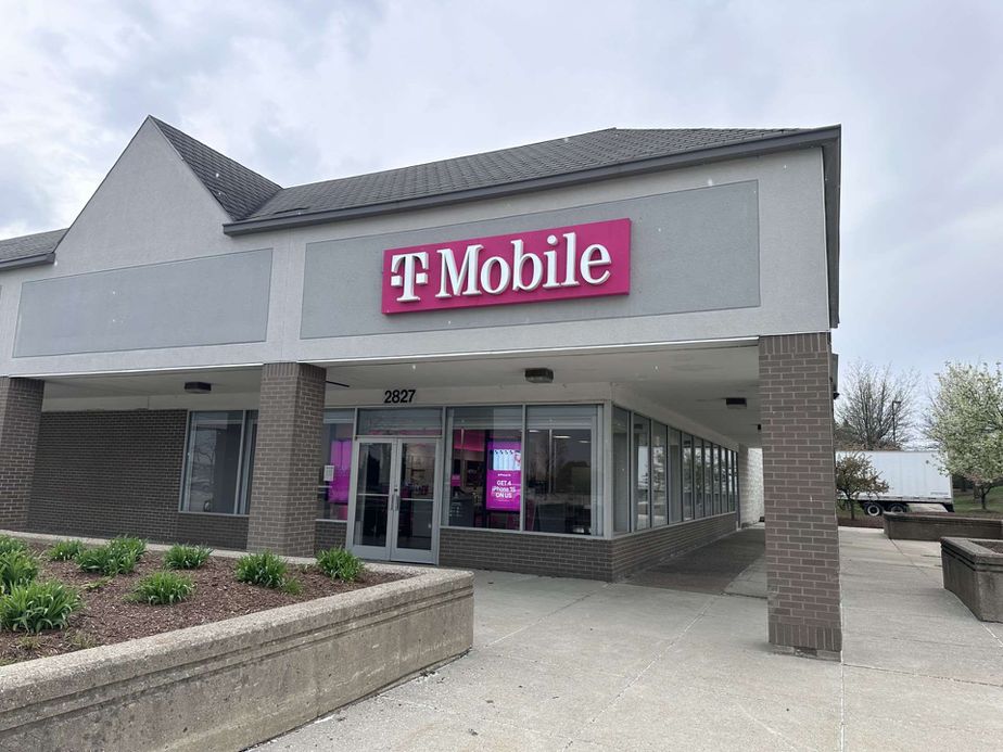 Exterior photo of T-Mobile Store at Oak Valley Dr, Ann Arbor, MI