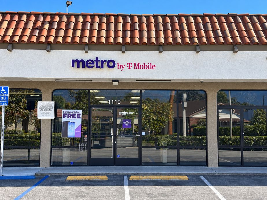 Metro by T-Mobile 1110 Huntington Dr - 1110 Huntington Dr