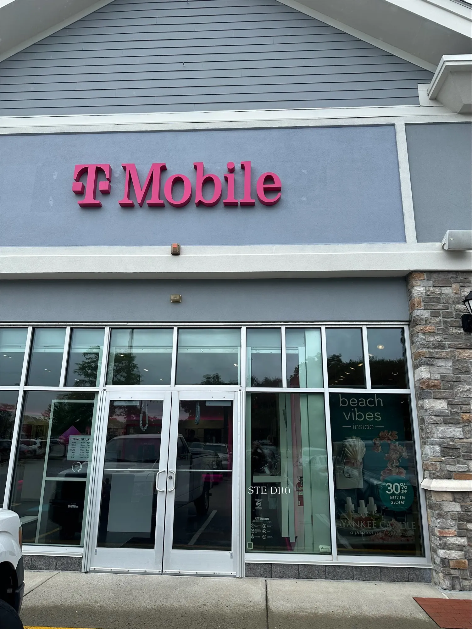 T-Mobile Mansfield Crossing | Mansfield, MA