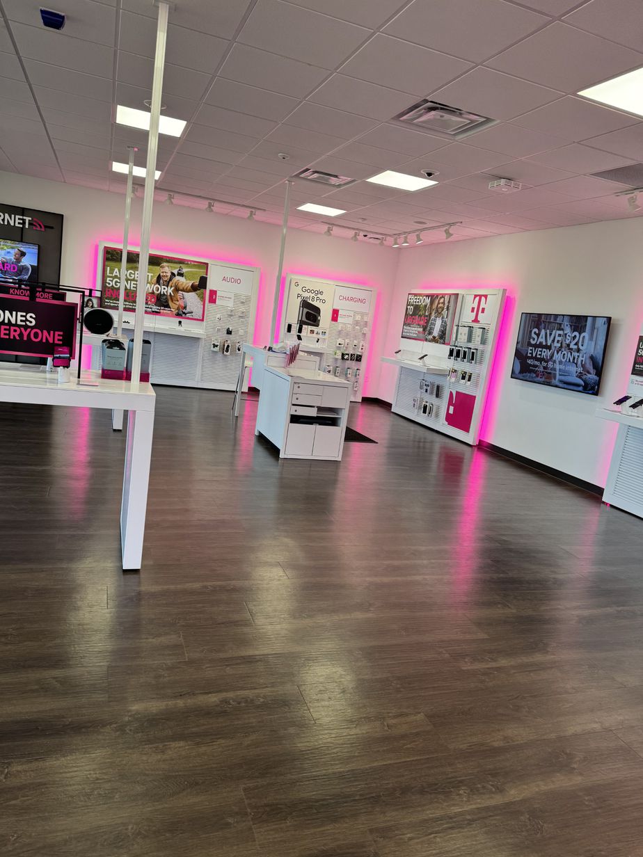 Interior photo of T-Mobile Store at Grenada Plaza, Grenada, MS