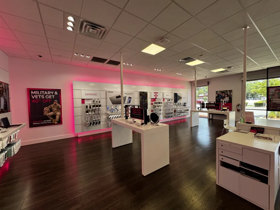  Interior photo of T-Mobile Store at San Jose & Old River, Jacksonville, FL 