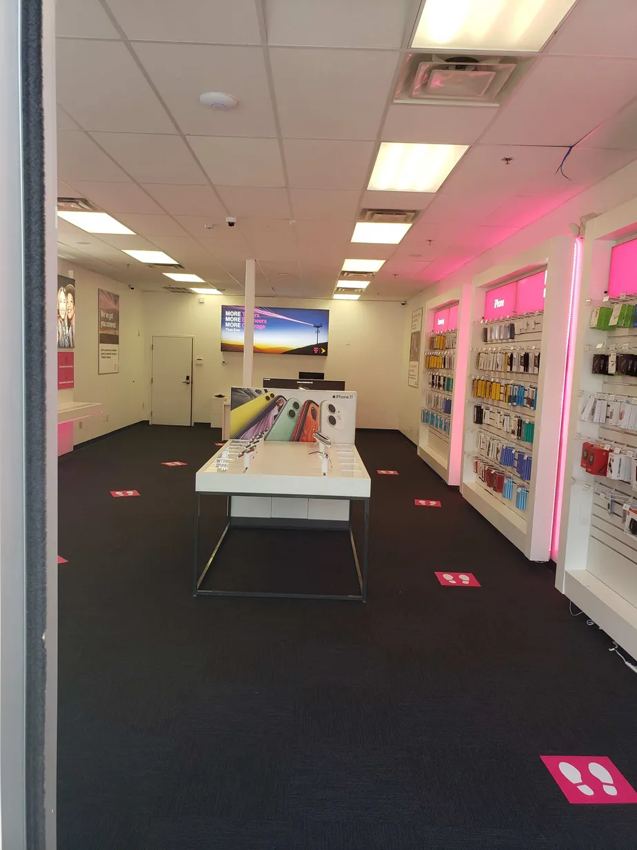Interior photo of T-Mobile Store at Lamberton Blvd & Curry Ford Rd, Orlando, FL