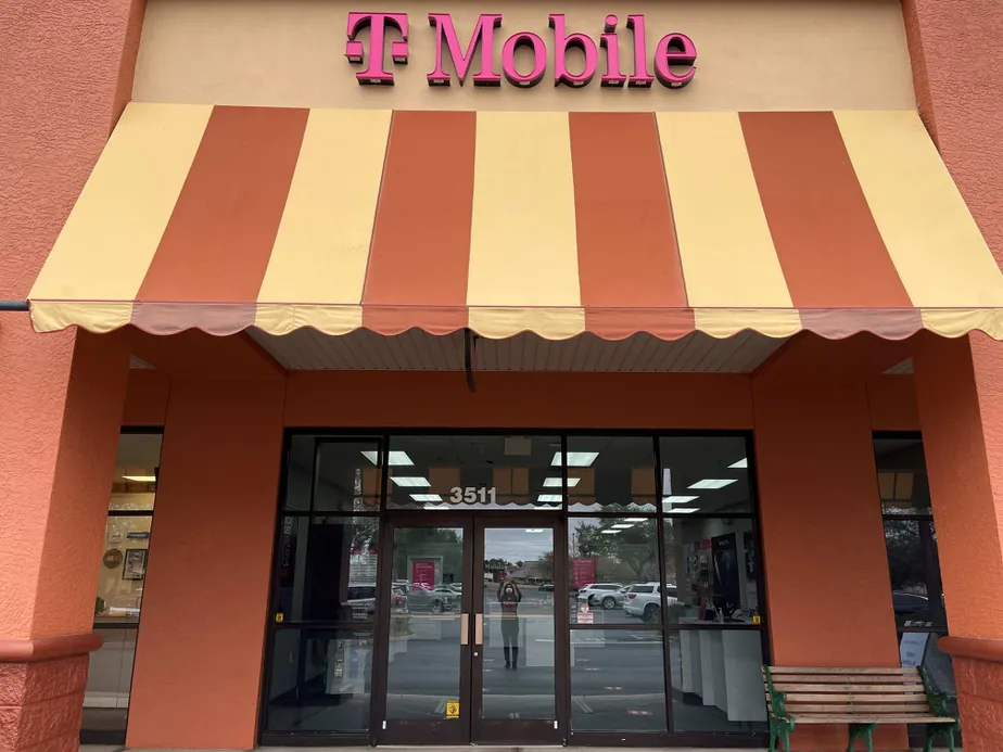 Exterior photo of T-Mobile store at Wedgewood Ln & County Road 101, The Villages, FL