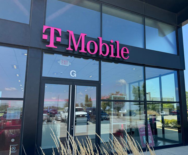 Exterior photo of T-Mobile Store at Campus Pkwy & Boden Pkwy, Noblesville, IN